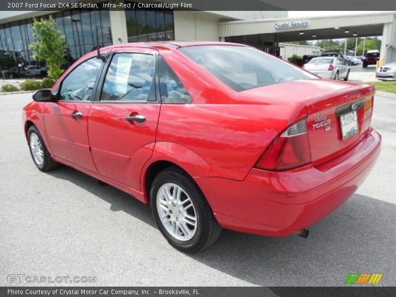 Infra-Red / Charcoal/Light Flint 2007 Ford Focus ZX4 SE Sedan