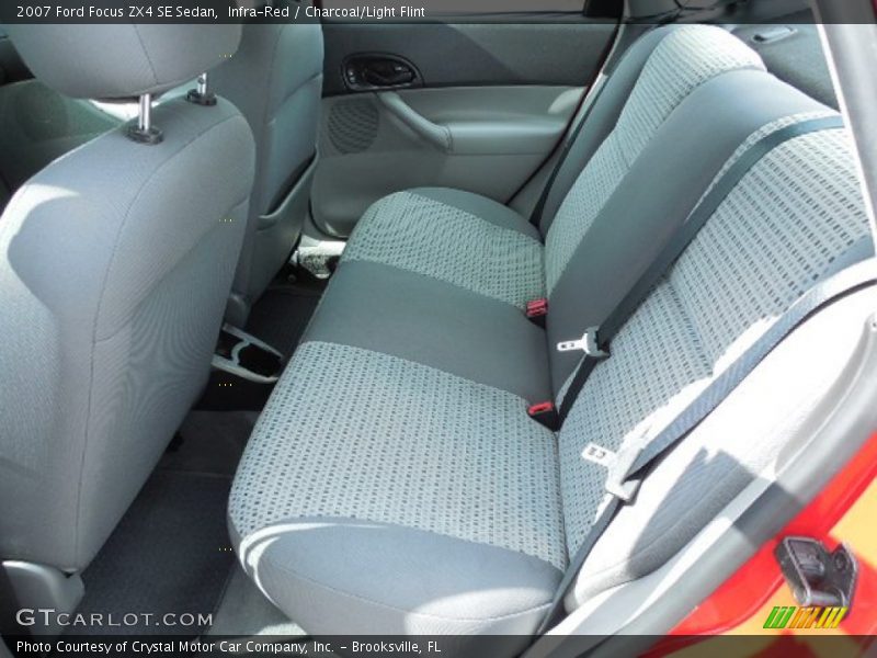 Infra-Red / Charcoal/Light Flint 2007 Ford Focus ZX4 SE Sedan