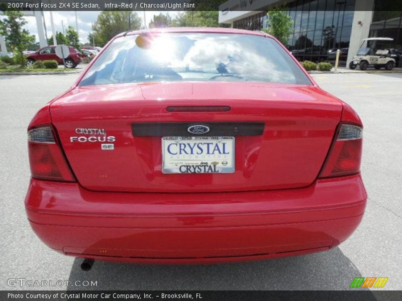 Infra-Red / Charcoal/Light Flint 2007 Ford Focus ZX4 SE Sedan