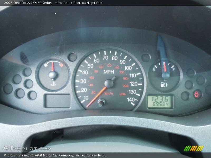 Infra-Red / Charcoal/Light Flint 2007 Ford Focus ZX4 SE Sedan