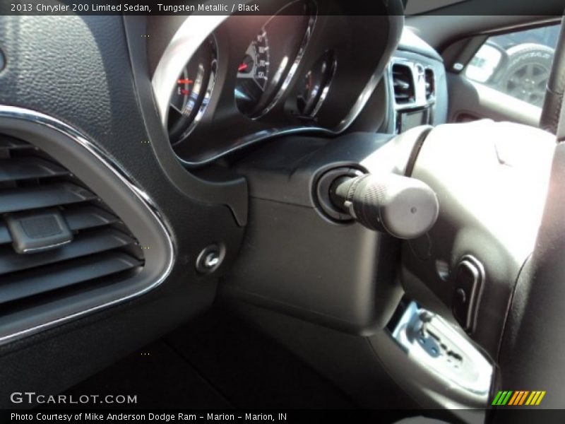 Tungsten Metallic / Black 2013 Chrysler 200 Limited Sedan