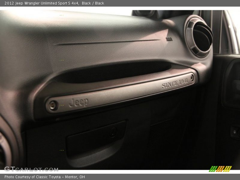 Black / Black 2012 Jeep Wrangler Unlimited Sport S 4x4
