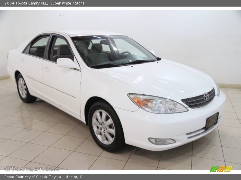 Super White / Stone 2004 Toyota Camry XLE