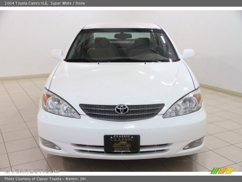 Super White / Stone 2004 Toyota Camry XLE