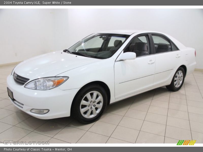 Super White / Stone 2004 Toyota Camry XLE