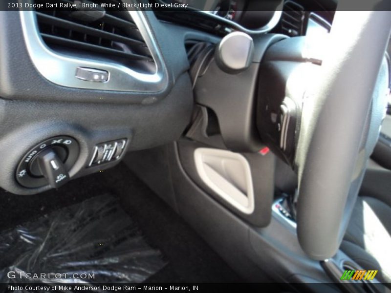 Bright White / Black/Light Diesel Gray 2013 Dodge Dart Rallye
