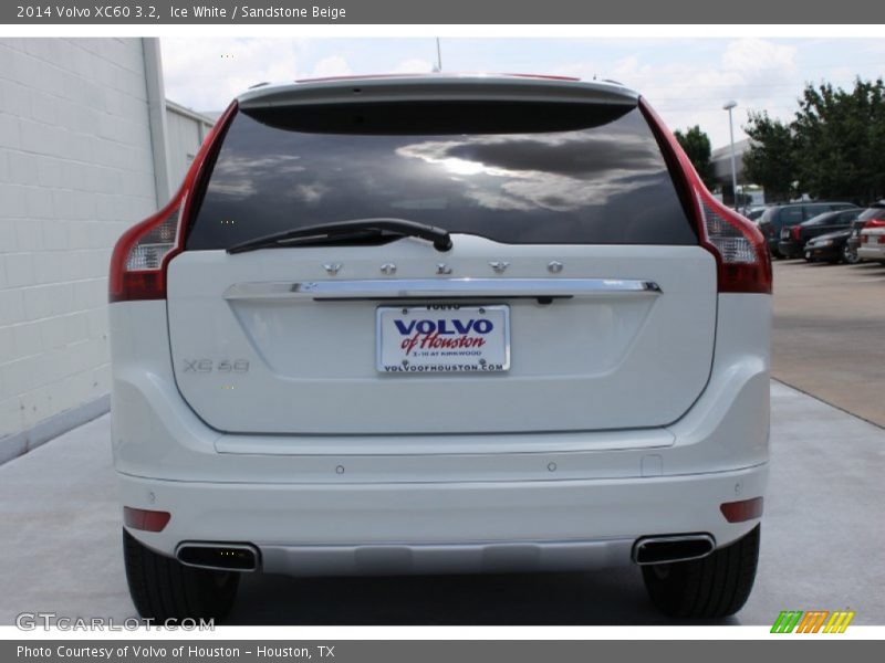 Ice White / Sandstone Beige 2014 Volvo XC60 3.2