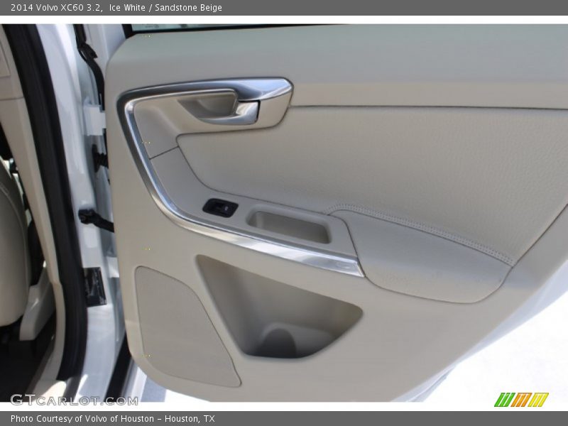 Ice White / Sandstone Beige 2014 Volvo XC60 3.2