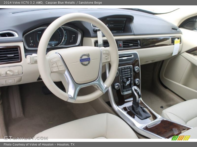  2014 XC70 3.2 AWD Sandstone Beige Interior