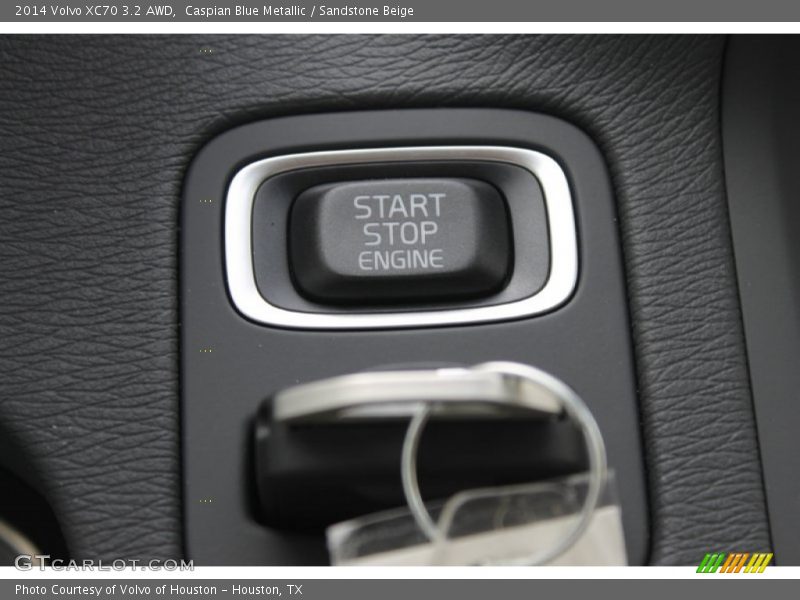 Controls of 2014 XC70 3.2 AWD