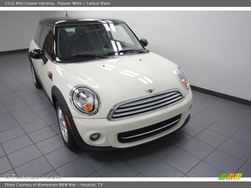 Pepper White / Carbon Black 2013 Mini Cooper Hardtop