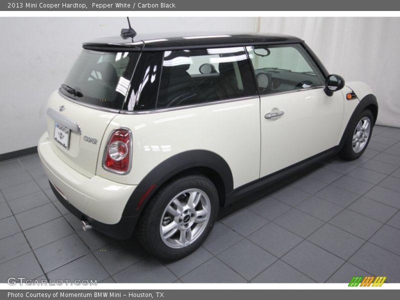 Pepper White / Carbon Black 2013 Mini Cooper Hardtop