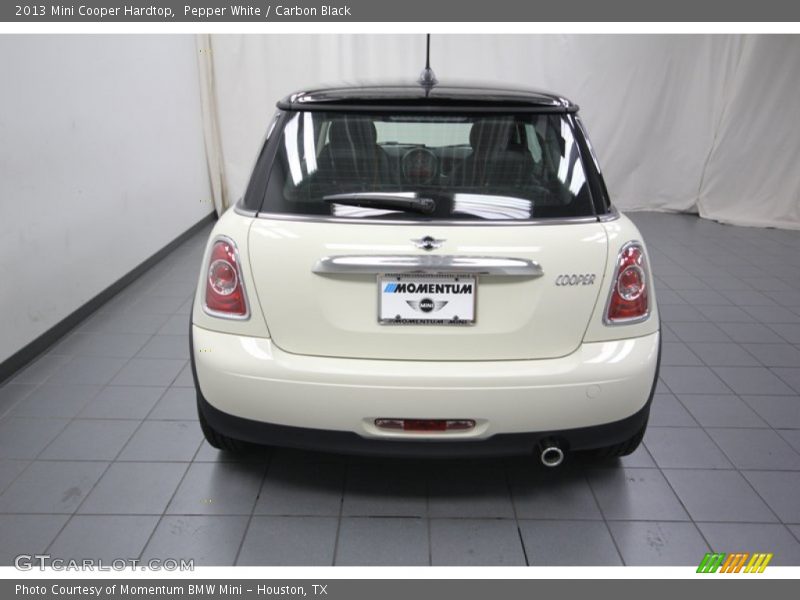 Pepper White / Carbon Black 2013 Mini Cooper Hardtop