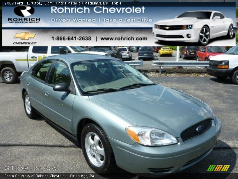 Light Tundra Metallic / Medium/Dark Pebble 2007 Ford Taurus SE