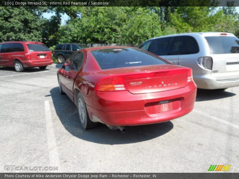 Inferno Red Pearlcoat / Sandstone 2001 Dodge Intrepid SE