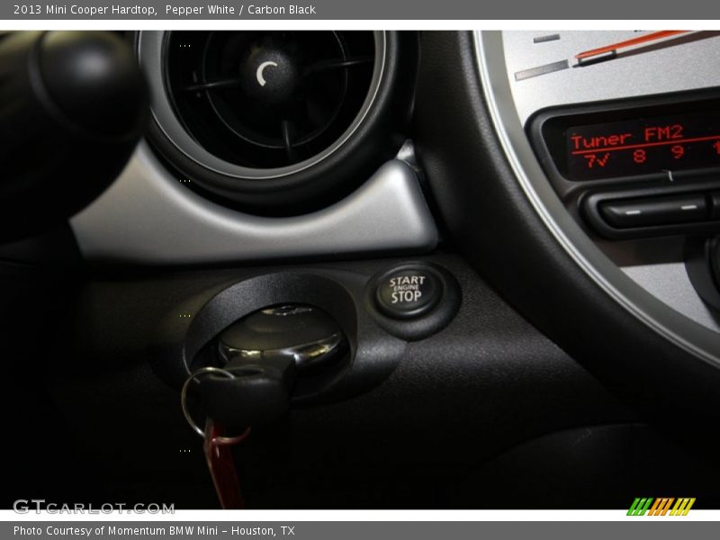Pepper White / Carbon Black 2013 Mini Cooper Hardtop