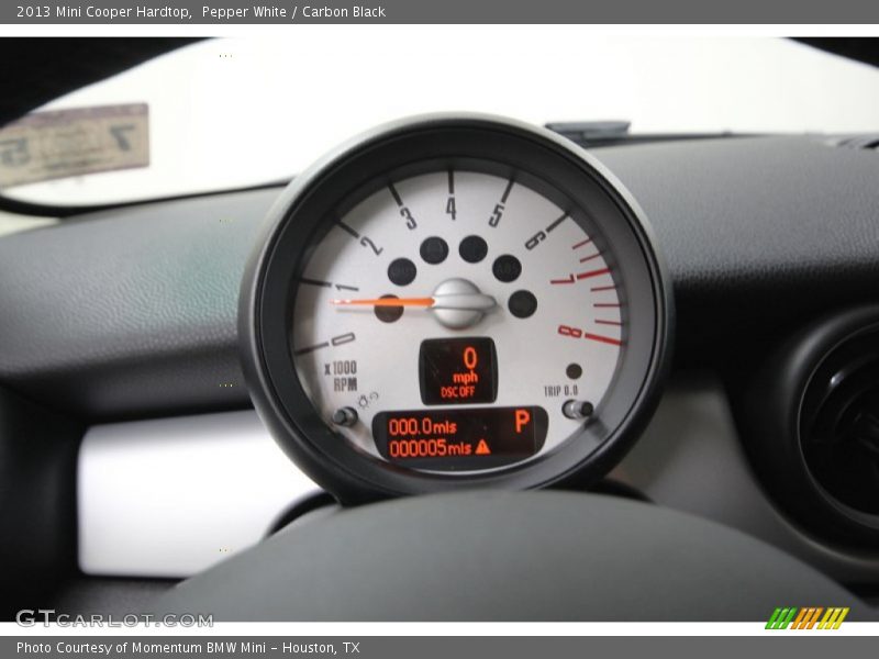 Pepper White / Carbon Black 2013 Mini Cooper Hardtop