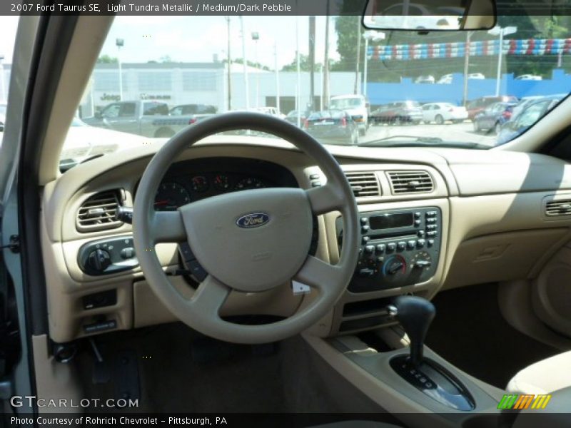 Light Tundra Metallic / Medium/Dark Pebble 2007 Ford Taurus SE