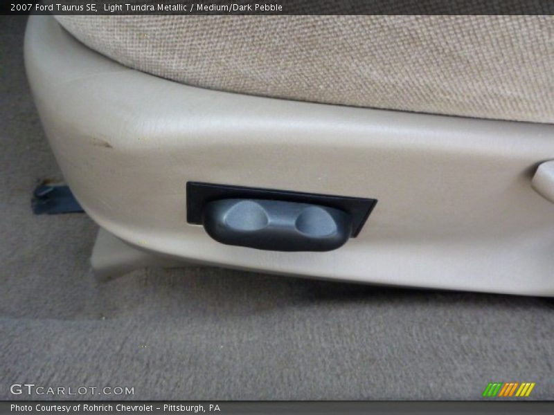 Light Tundra Metallic / Medium/Dark Pebble 2007 Ford Taurus SE