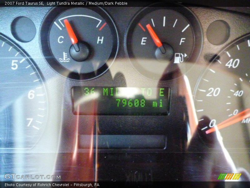 Light Tundra Metallic / Medium/Dark Pebble 2007 Ford Taurus SE