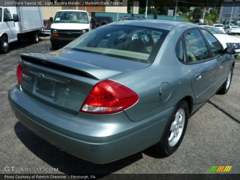 Light Tundra Metallic / Medium/Dark Pebble 2007 Ford Taurus SE