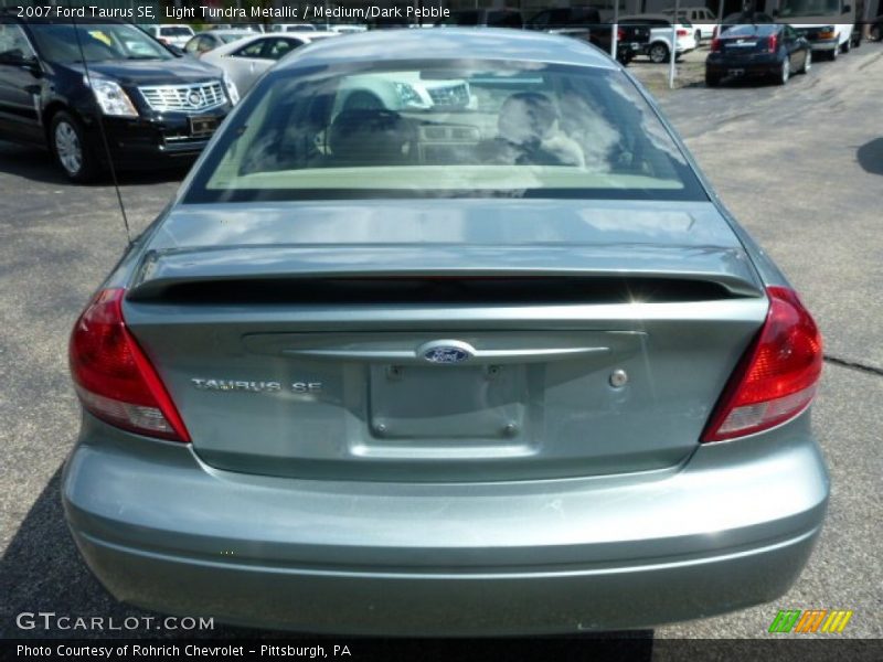 Light Tundra Metallic / Medium/Dark Pebble 2007 Ford Taurus SE