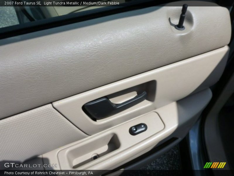 Light Tundra Metallic / Medium/Dark Pebble 2007 Ford Taurus SE