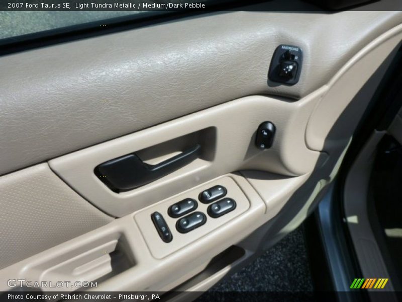 Light Tundra Metallic / Medium/Dark Pebble 2007 Ford Taurus SE