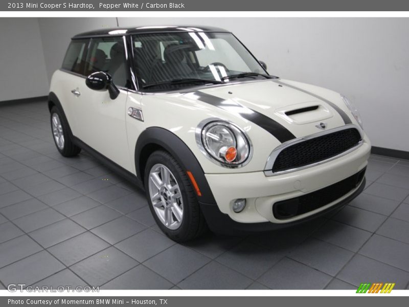 Pepper White / Carbon Black 2013 Mini Cooper S Hardtop
