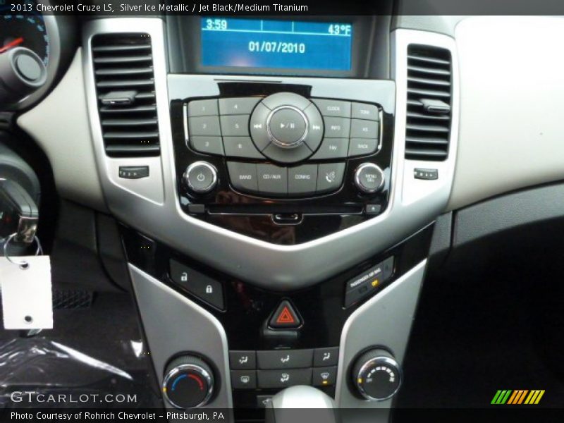 Silver Ice Metallic / Jet Black/Medium Titanium 2013 Chevrolet Cruze LS
