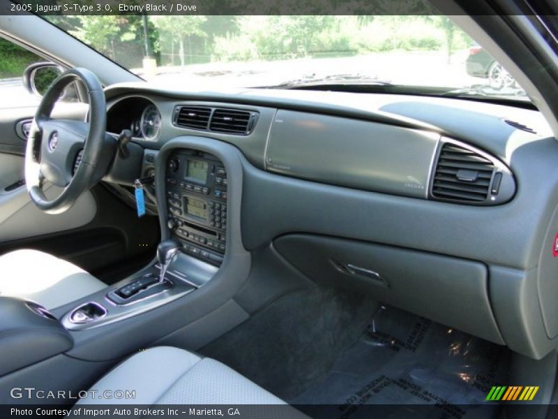 Ebony Black / Dove 2005 Jaguar S-Type 3.0