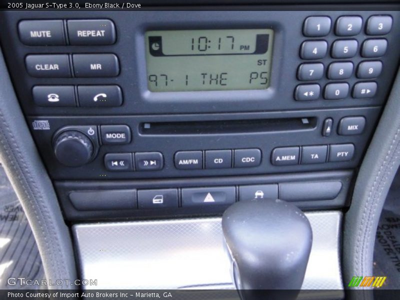 Ebony Black / Dove 2005 Jaguar S-Type 3.0