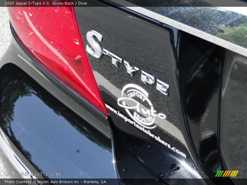 Ebony Black / Dove 2005 Jaguar S-Type 3.0