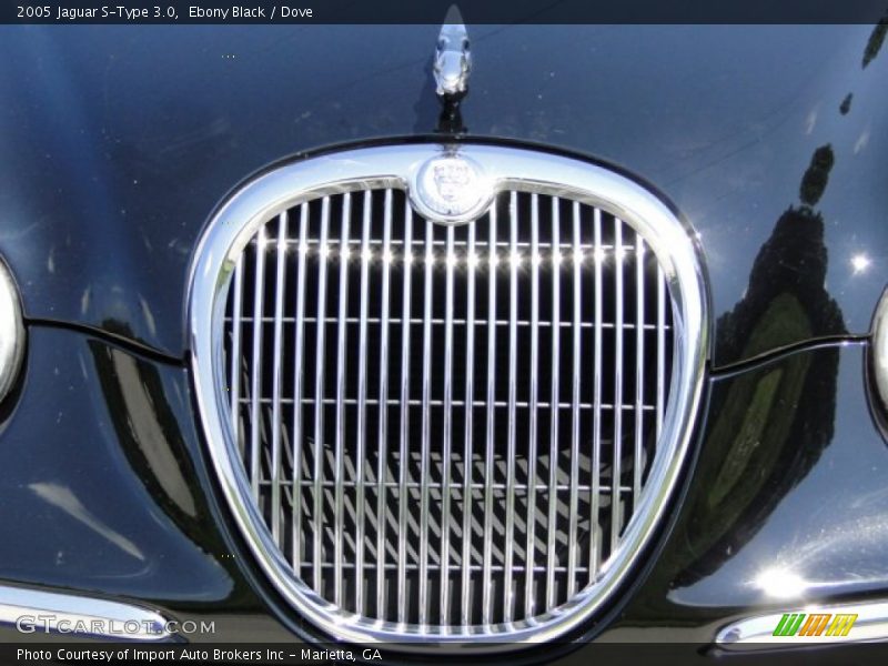 Ebony Black / Dove 2005 Jaguar S-Type 3.0