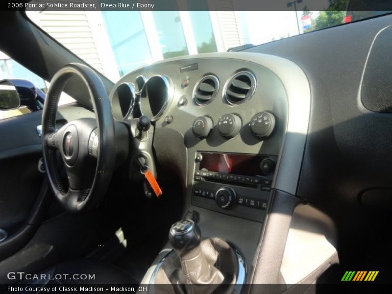Deep Blue / Ebony 2006 Pontiac Solstice Roadster