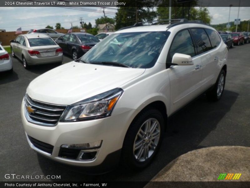 Front 3/4 View of 2014 Traverse LT AWD