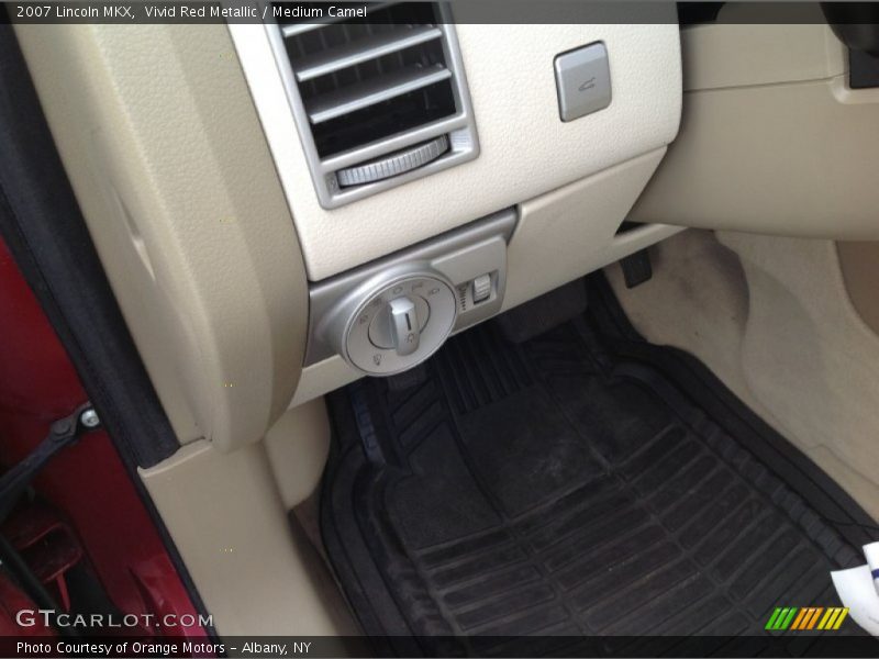 Vivid Red Metallic / Medium Camel 2007 Lincoln MKX