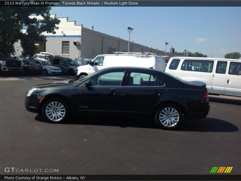 Tuxedo Black Metallic / Medium Light Stone 2010 Mercury Milan I4 Premier