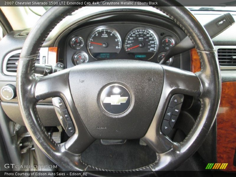  2007 Silverado 1500 LTZ Extended Cab 4x4 Steering Wheel