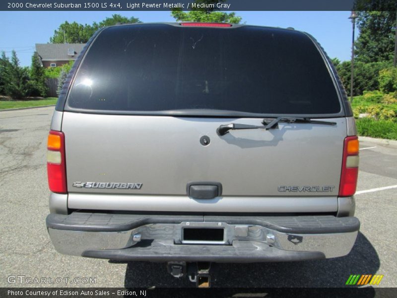 Light Pewter Metallic / Medium Gray 2000 Chevrolet Suburban 1500 LS 4x4