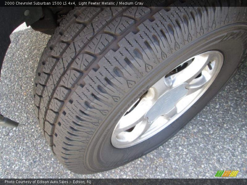 Light Pewter Metallic / Medium Gray 2000 Chevrolet Suburban 1500 LS 4x4