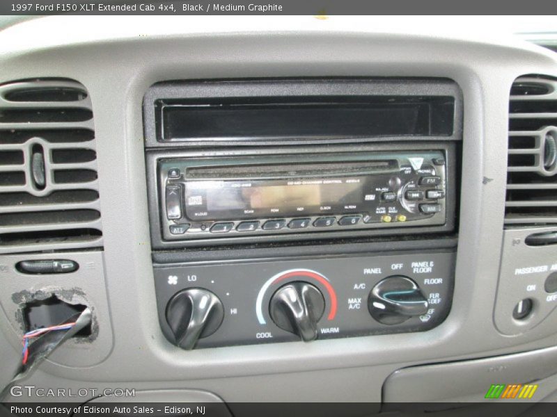 Black / Medium Graphite 1997 Ford F150 XLT Extended Cab 4x4