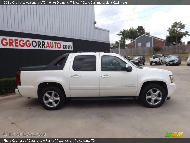 White Diamond Tricoat / Dark Cashmere/Light Cashmere 2011 Chevrolet Avalanche LTZ