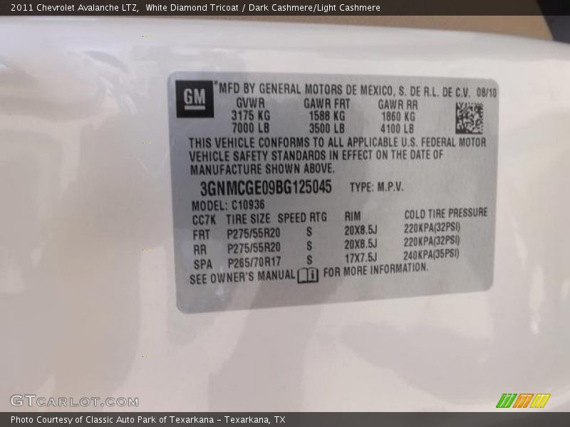 White Diamond Tricoat / Dark Cashmere/Light Cashmere 2011 Chevrolet Avalanche LTZ