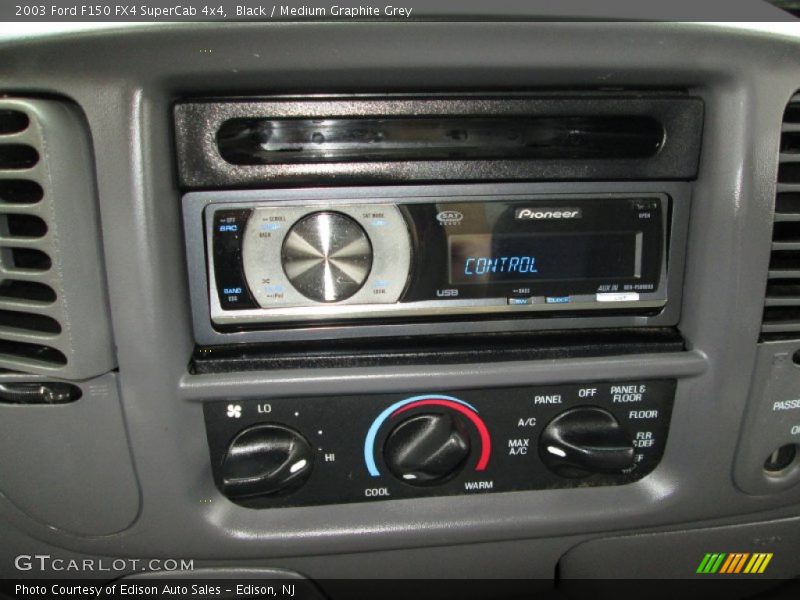 Black / Medium Graphite Grey 2003 Ford F150 FX4 SuperCab 4x4