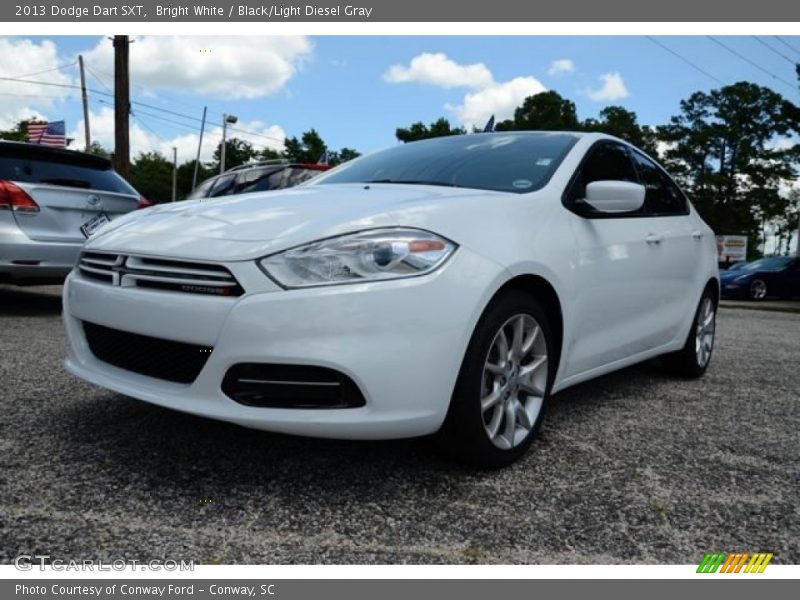 Bright White / Black/Light Diesel Gray 2013 Dodge Dart SXT