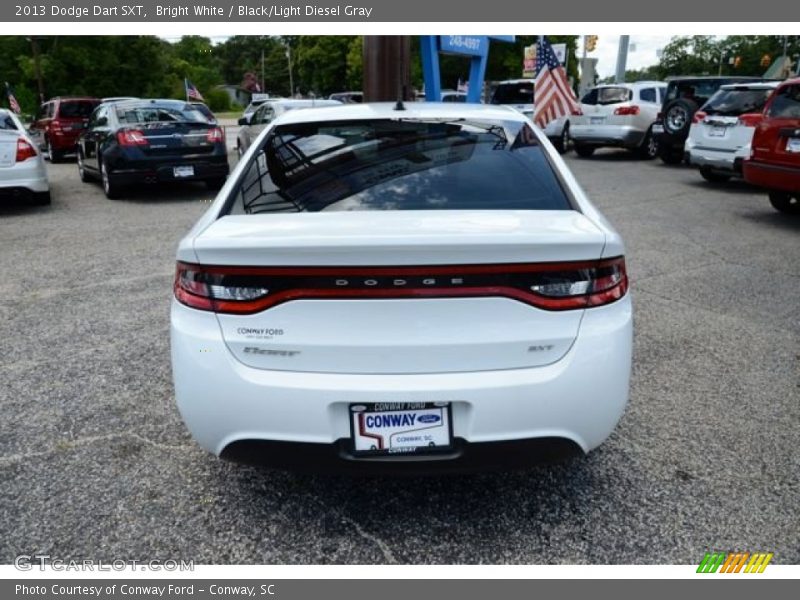 Bright White / Black/Light Diesel Gray 2013 Dodge Dart SXT