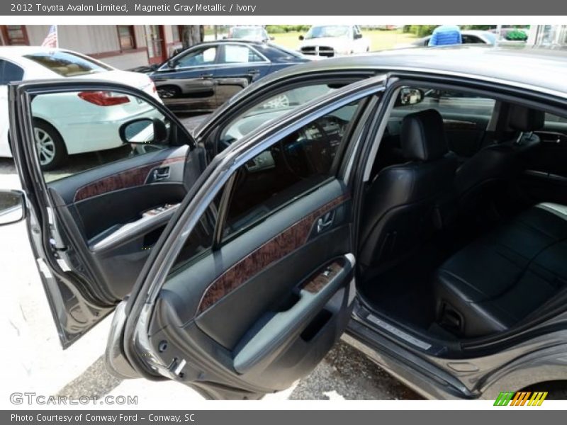 Magnetic Gray Metallic / Ivory 2012 Toyota Avalon Limited