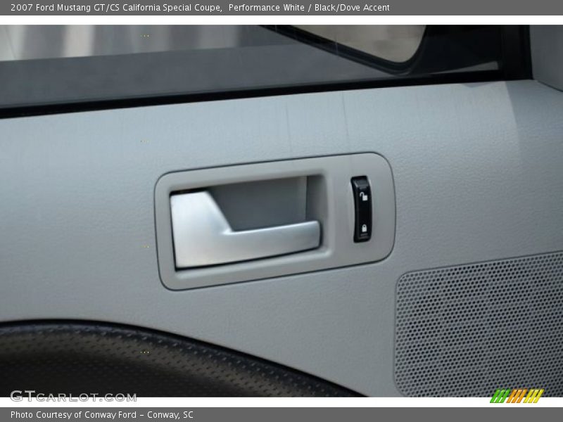 Performance White / Black/Dove Accent 2007 Ford Mustang GT/CS California Special Coupe