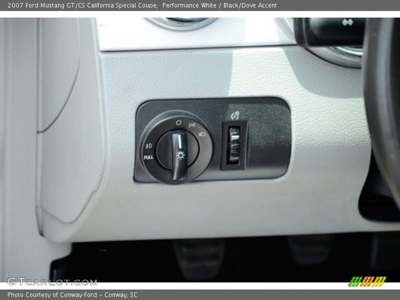 Performance White / Black/Dove Accent 2007 Ford Mustang GT/CS California Special Coupe